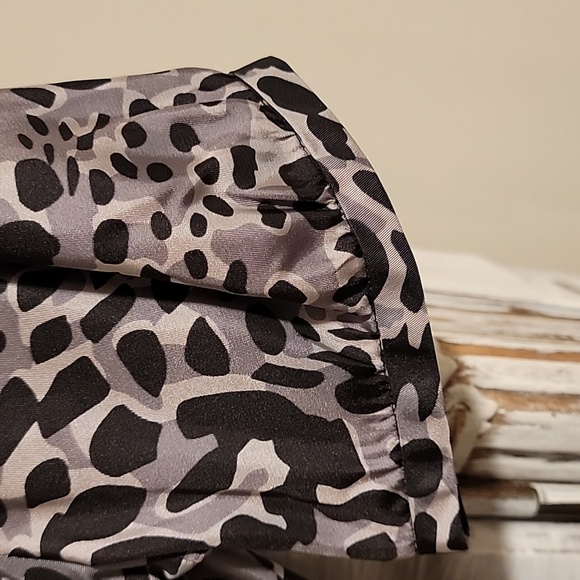 Banana Republic Wrap Dress - Picture 4 of 6